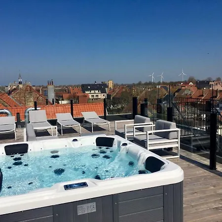 Luxurious In With Jacuzzi