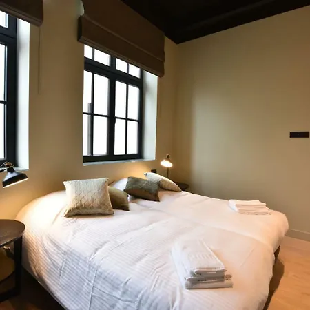 Luxurious In With Jacuzzi 니우포르트